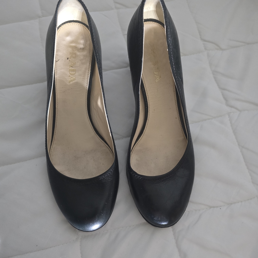 Prada Black Heels Classic Design